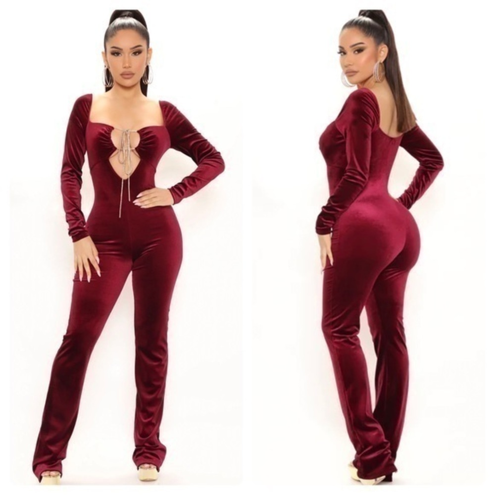 FashionNova Wine velvet front cut out jumpsuit NWT metallic rope detail